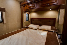 Load image into Gallery viewer, GRENERGY - LED Replacement 1139/1383 BA15s Bulb